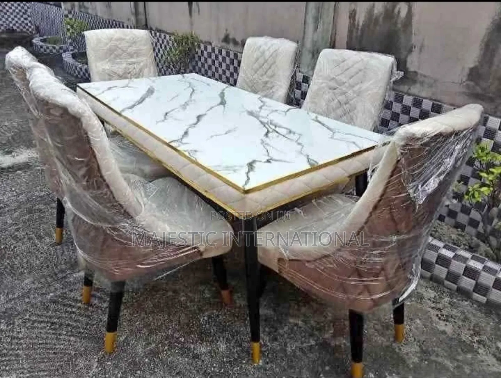 Elegant Dinning Sets