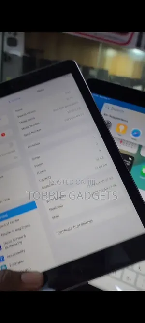 Apple iPad 9.7 32 GB Gray