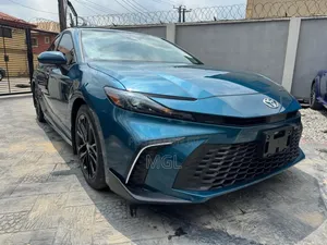 Toyota Camry 2025 Blue