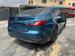 Toyota Camry 2025 Blue