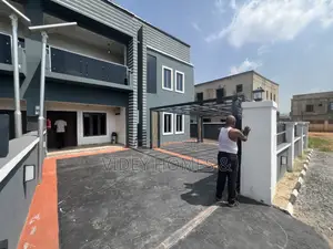 4bdrm Duplex in Golf Estate, Apo District for rent