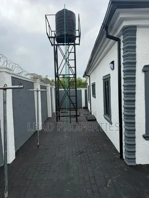 3bdrm Bungalow in Alagbaka Extension, Akure for rent