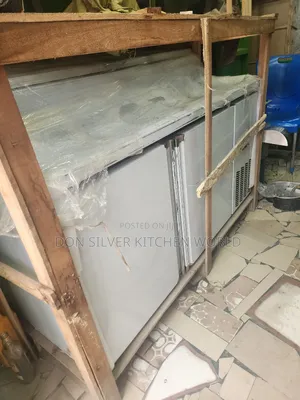 Under Bar Chiller With Salad Bar Display