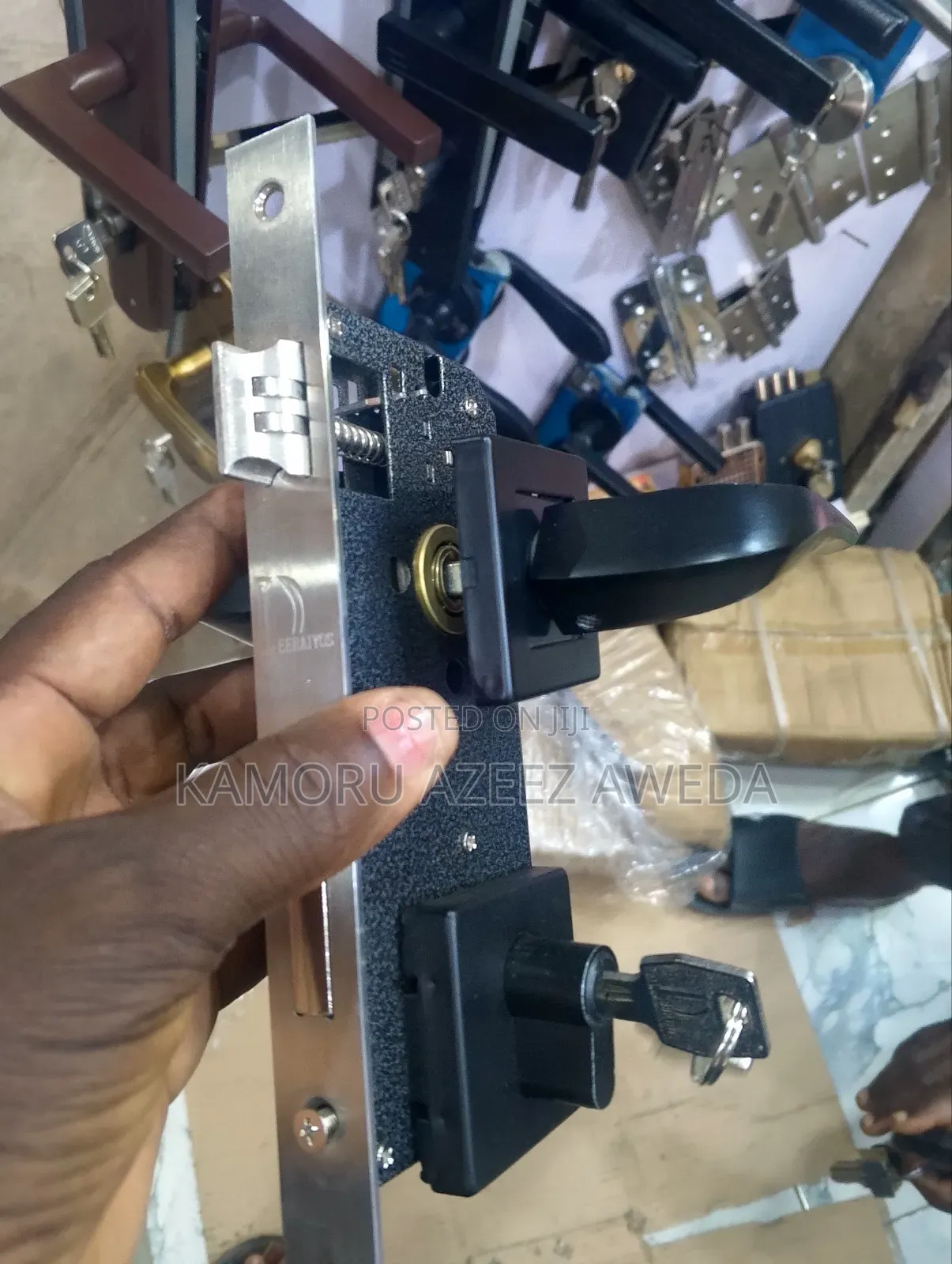 Separate Handle Black Lock Complete