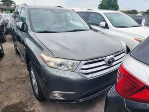 Toyota Highlander Limited 3.5l 4WD 2013 Green