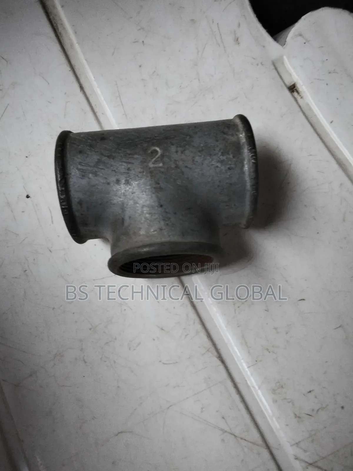 2" T Elbow Steel