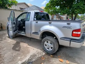 Ford F-150 Regular Cab 2005 Silver
