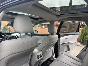 Toyota Venza LE AWD V6 2013 Gray