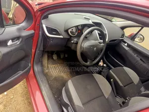 Peugeot 207 2011 Red