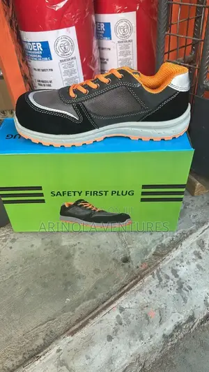 Safety First Plug Canvas Safety Shoe.