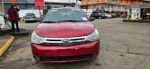 Ford Focus SE 2011 Red