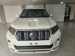 Toyota Land Cruiser Prado 2023 White
