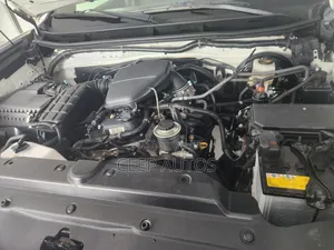 Toyota Land Cruiser Prado 2023 White
