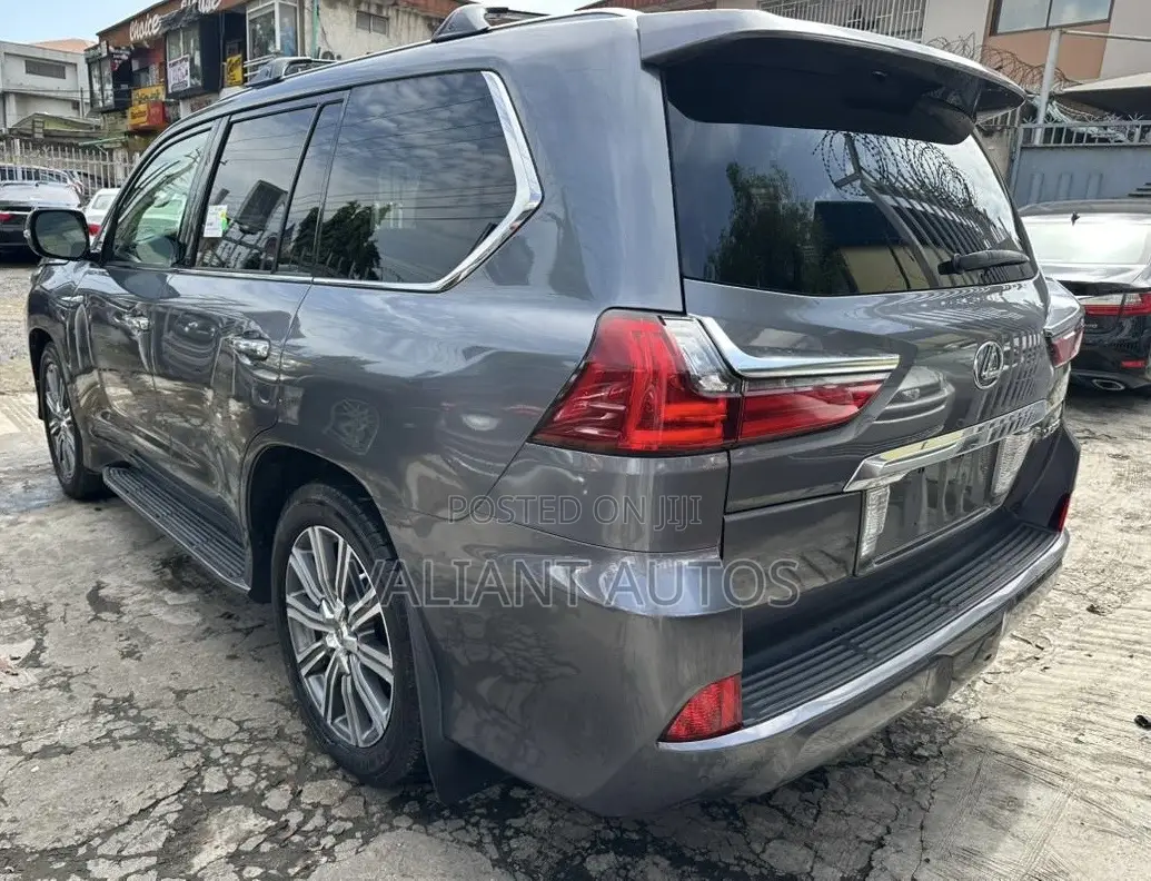 Lexus LX 2017 Gray