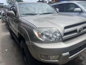 Toyota 4-Runner Limited V8 4x4 2005 Brown