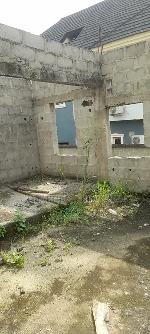 Land With Structure of Units 2bedroom Flat