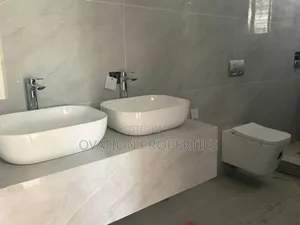 3bdrm Block of Flats in Lekki Phase 1 for rent
