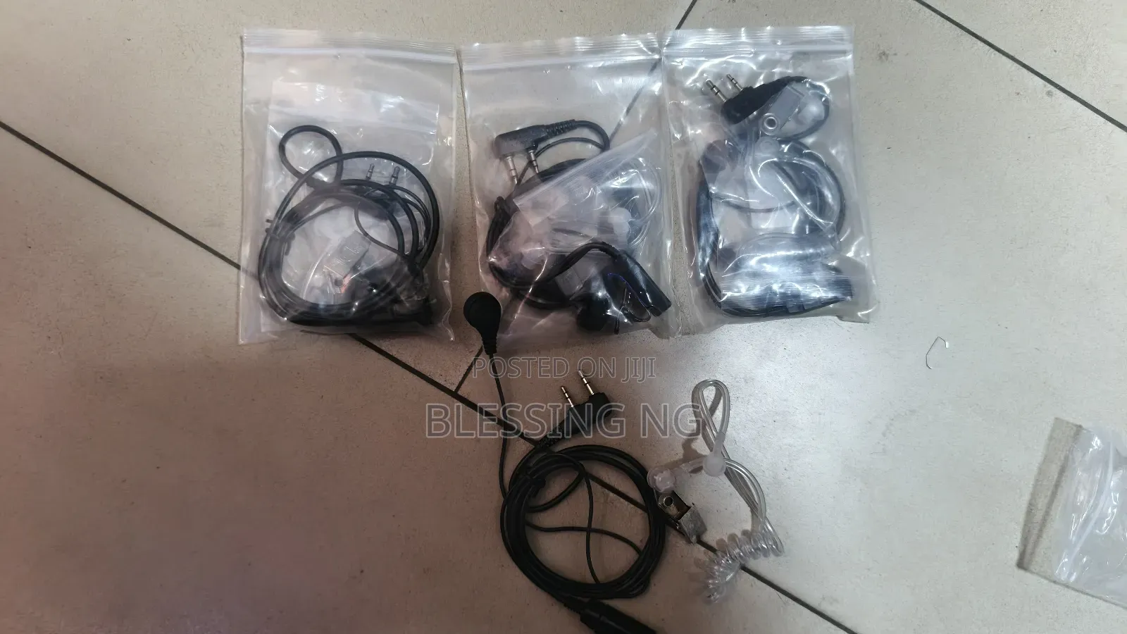 Walkie Talkie Earpic