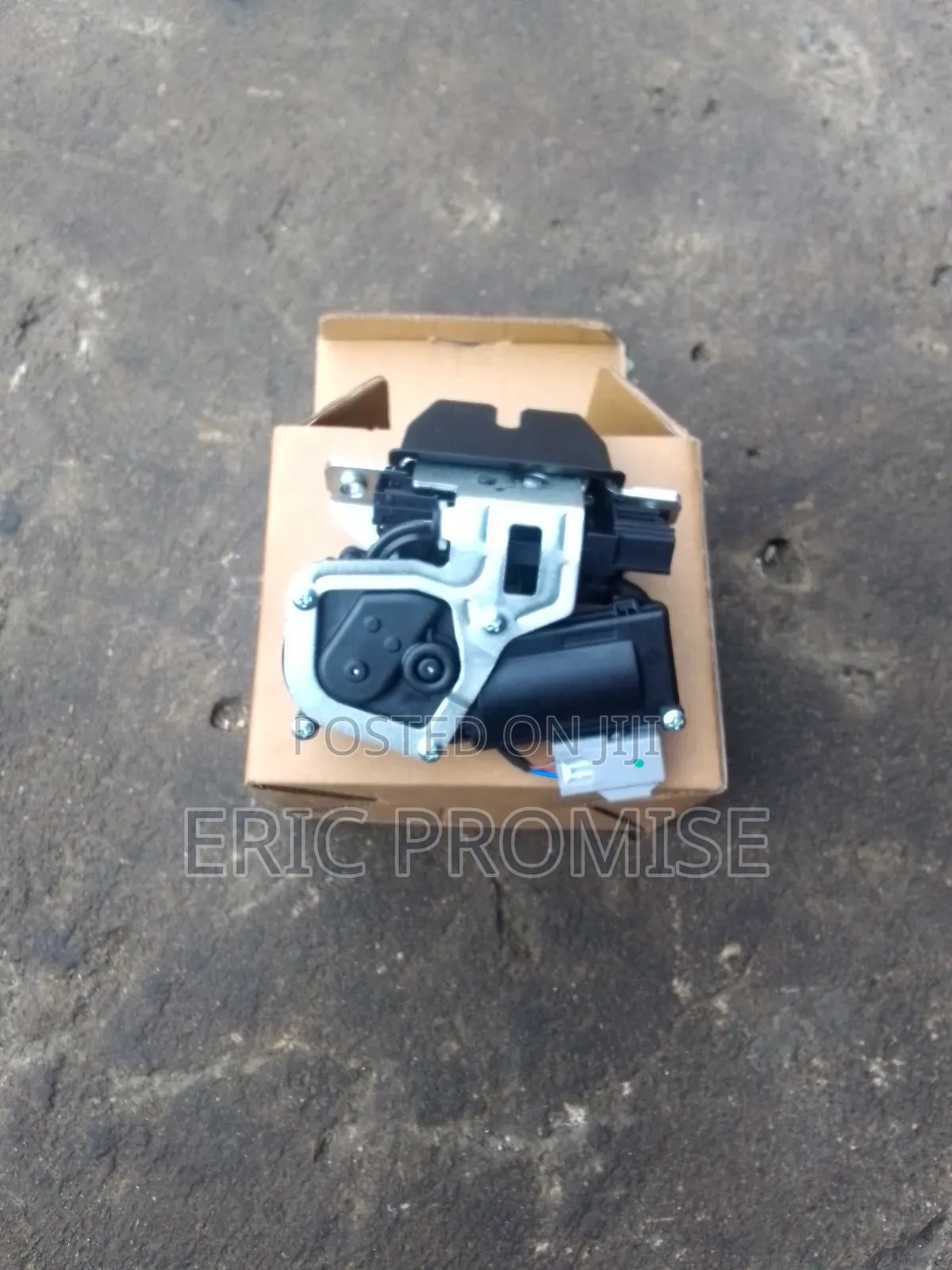 2015-2016 Ford Edge Boot Catcher