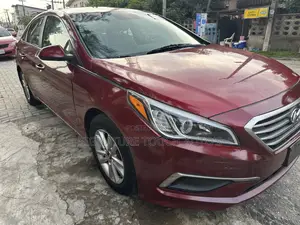 Hyundai Sonata SE 4dr Sedan (2.4L 4cyl 6A) 2015 Red