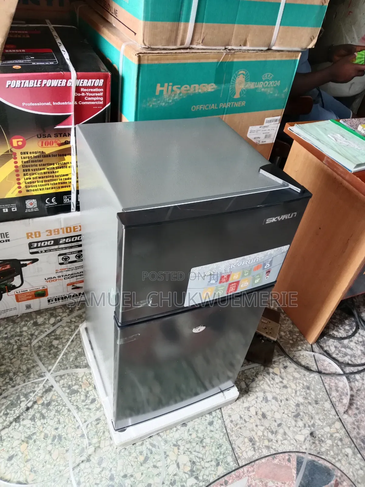 Skyrun Table Top Fridge Double Door Low Voltage