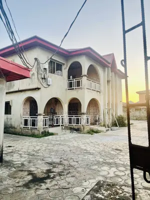 8bdrm Mansion in Ishokan Estate, Orisunbare for sale