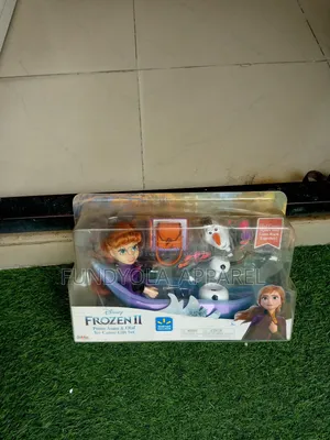 Frozen Cartoon Features