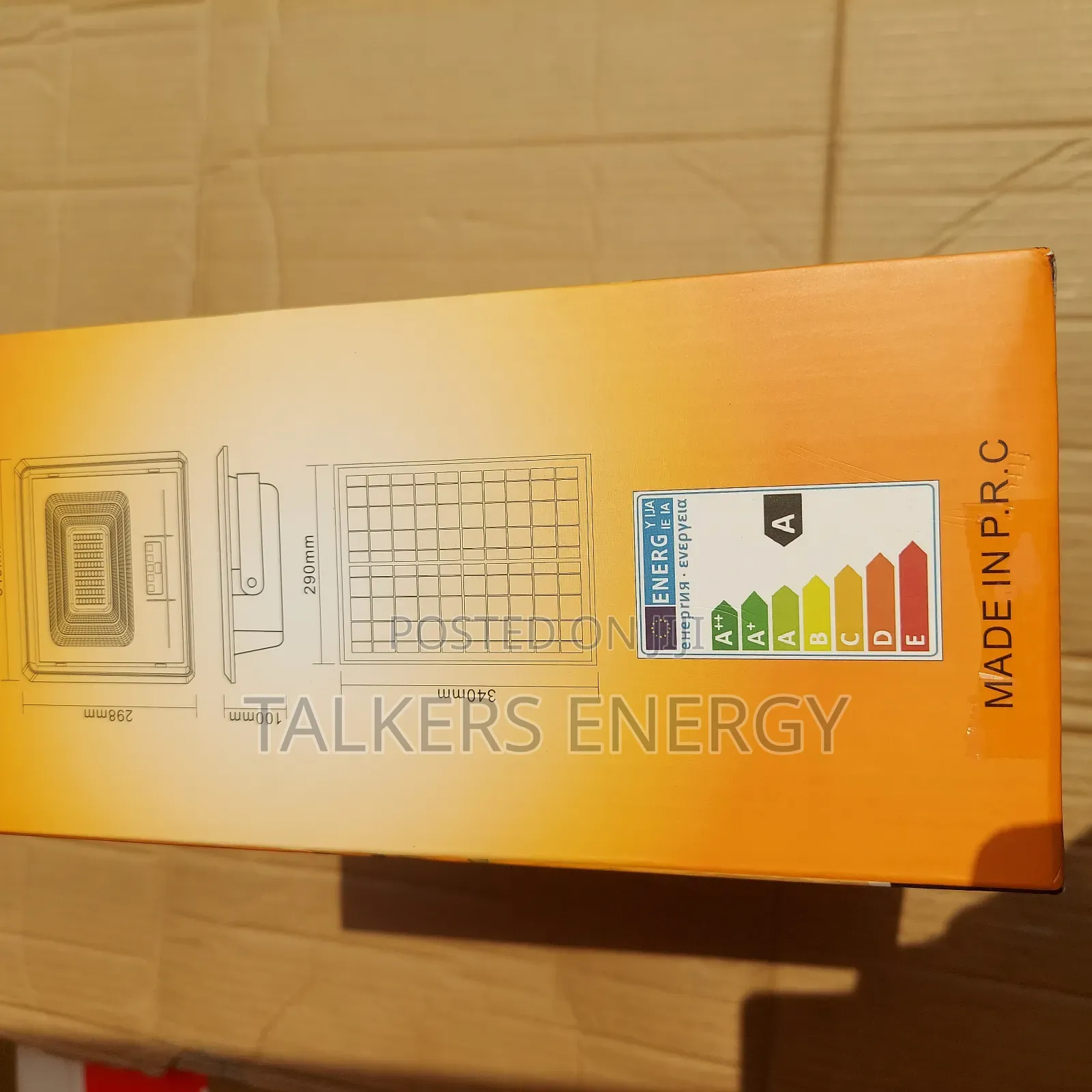 200w Waterproof Solar Light Rt-T200 for Bright Lighting