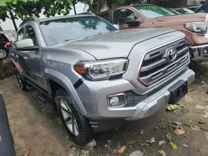 Toyota Tacoma Limited 2019 Silver