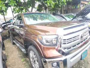 Toyota Tundra 2019 Brown