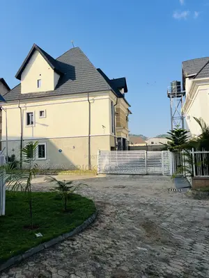 5bdrm Duplex in Efab Cystal, Life Camp for sale