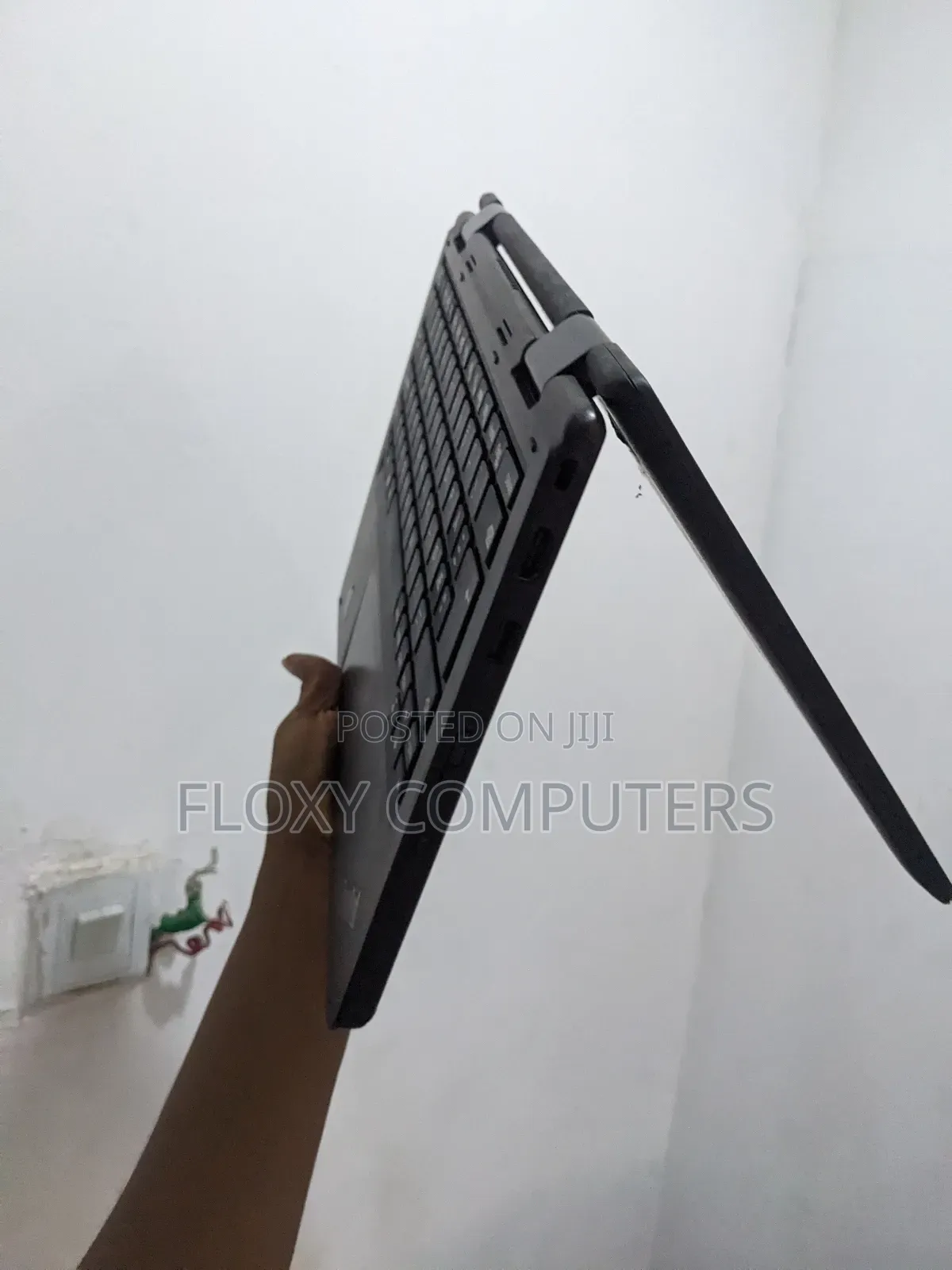 Laptop Lenovo ThinkPad 11e 4GB Intel Pentium SSD 128GB