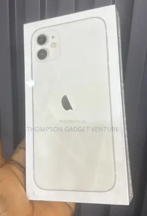 New Apple iPhone 11 128 GB White