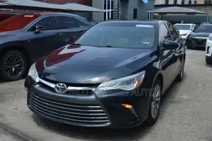 Toyota Camry XLE 4dr Sedan (3.5L 6cyl 6A) 2015 Blue