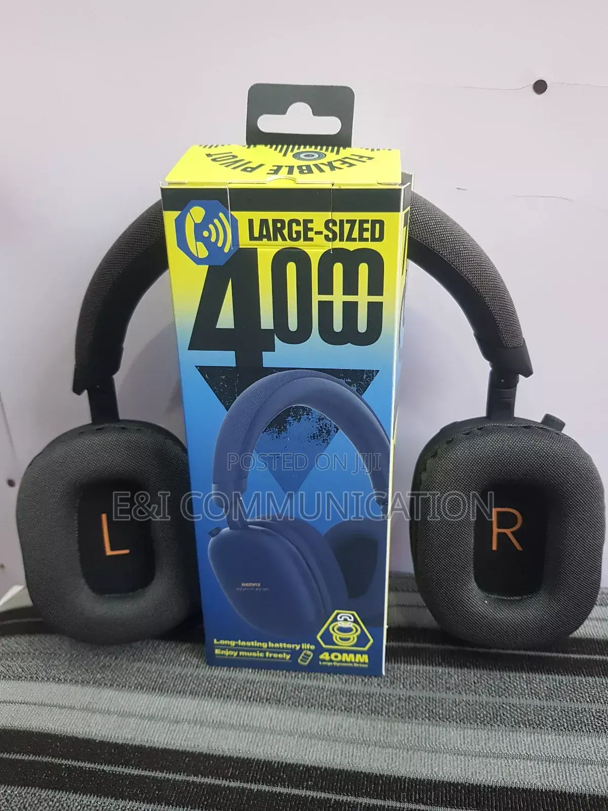 Remax Headset.