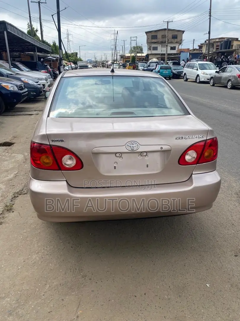 Toyota Corolla 2003 Gold