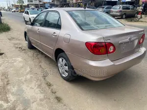 Toyota Corolla 2003 Gold