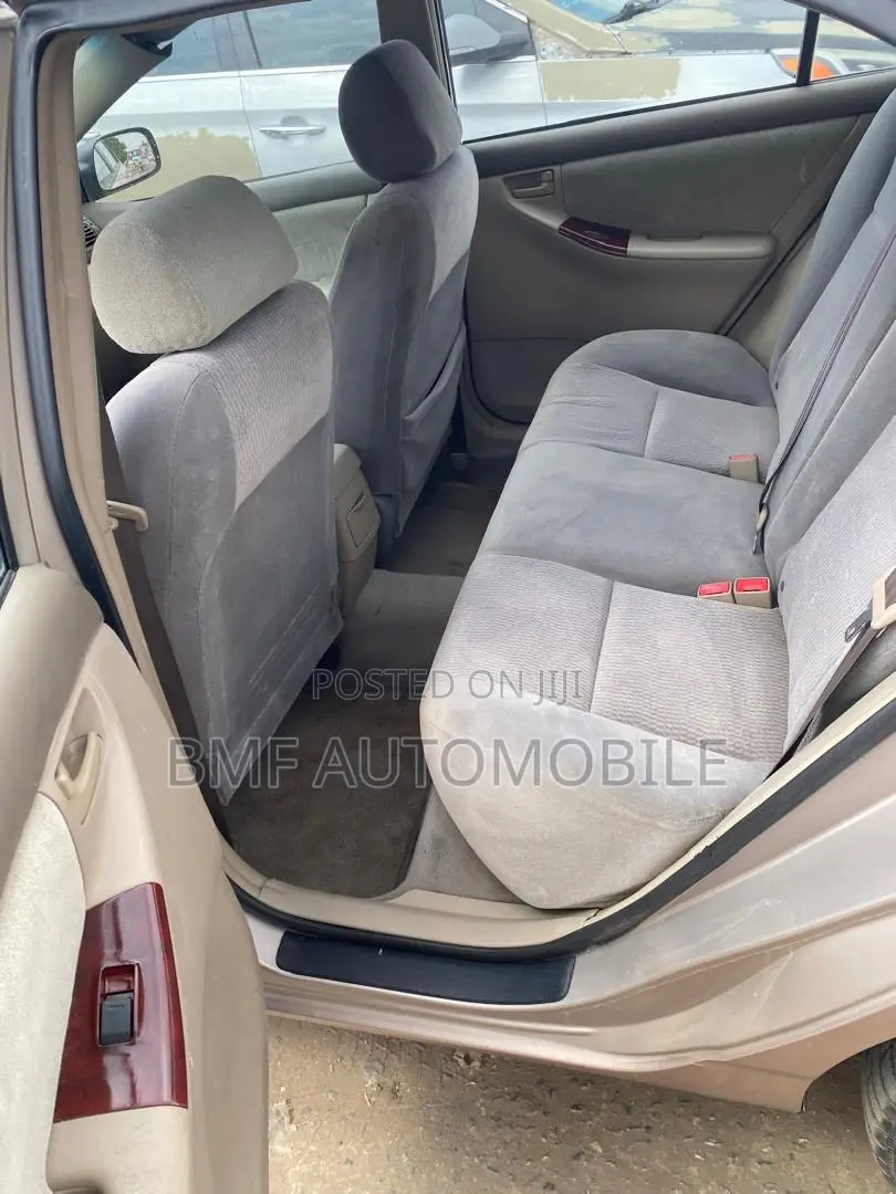 Toyota Corolla 2003 Gold