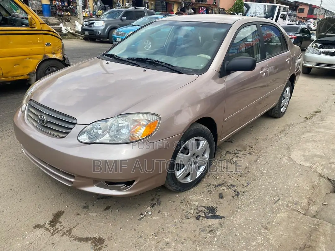 Toyota Corolla 2003 Gold