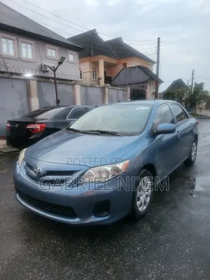 Toyota Corolla LE 4dr Sedan (1.8L 4cyl 4A) 2013 Blue