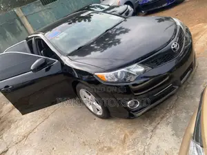 Toyota Camry SE 4dr Sedan (2.5L 4cyl 6A) 2012 Black