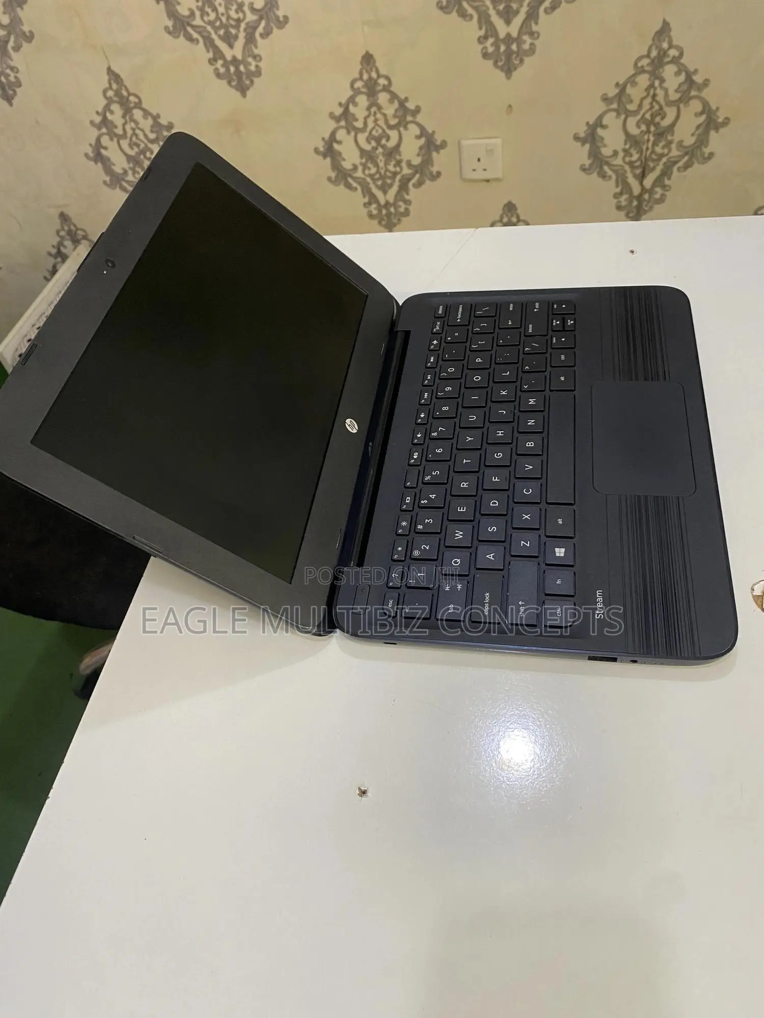 Laptop HP Stream 11 2GB Intel Celeron SSD 32GB