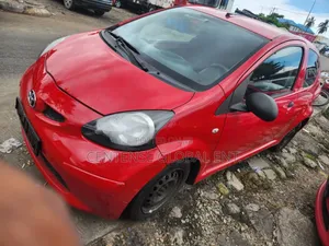 Toyota Aygo 1.0 3-Door 2009 Red