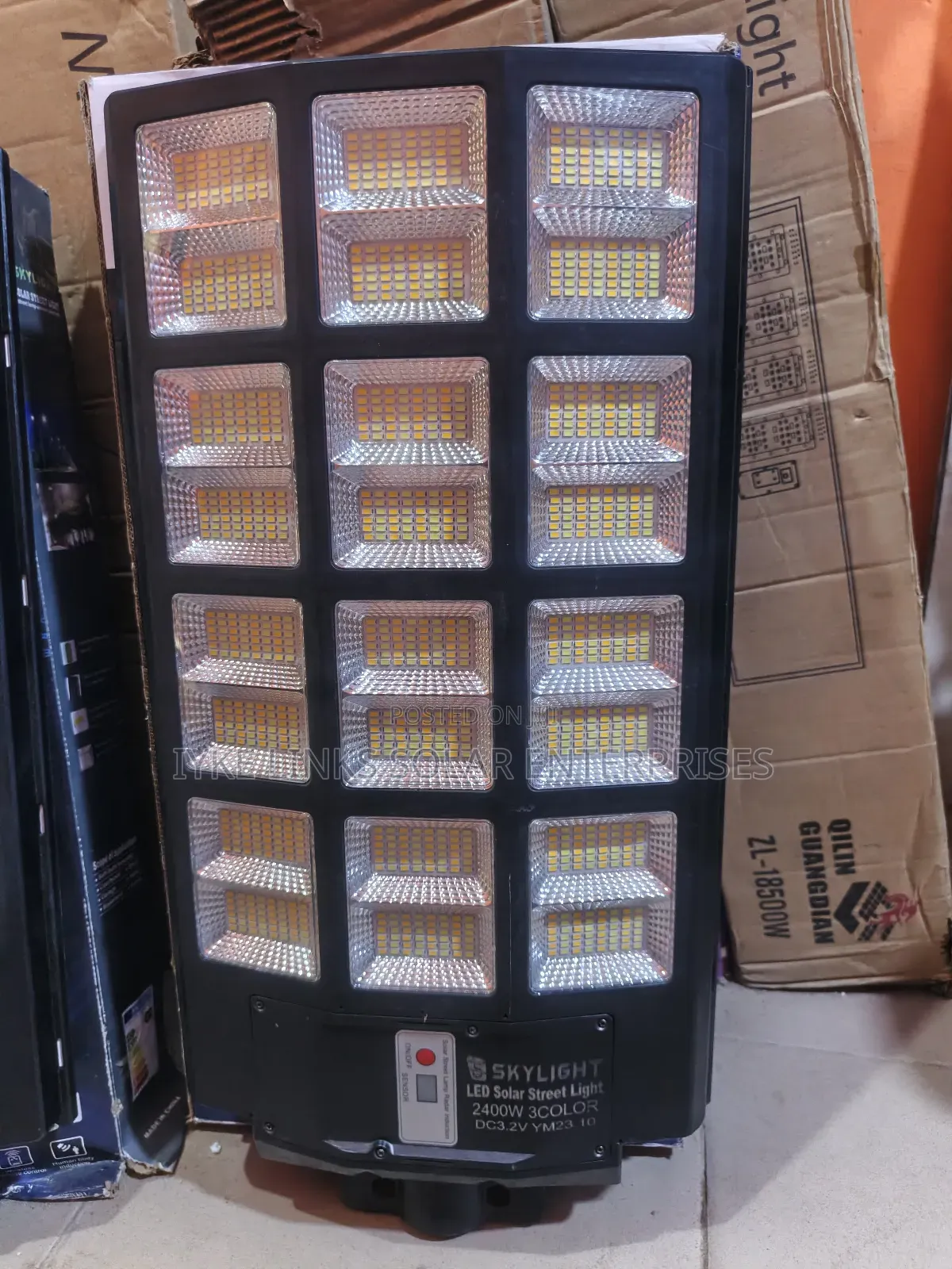 2400 Solar Streets Light