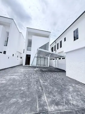 5bdrm Duplex in Ikota for sale