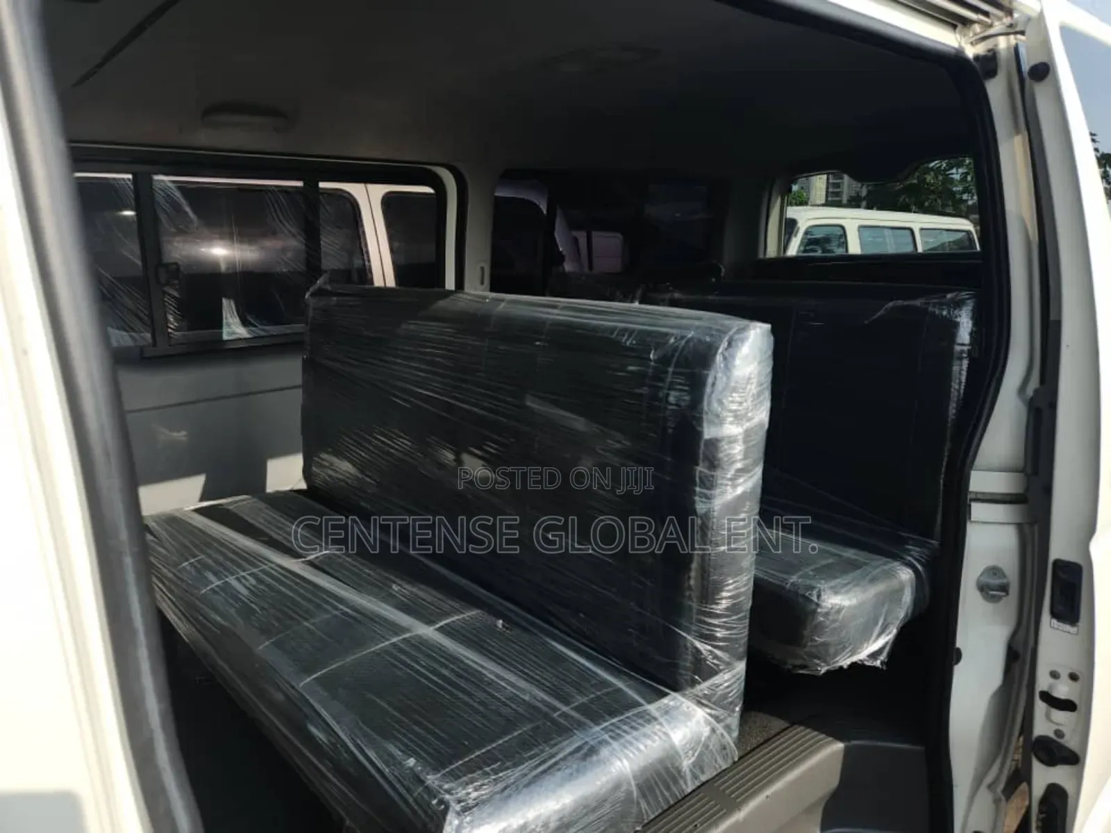 Toyota HiAce 2011 White