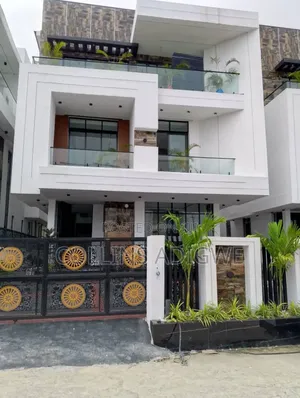 6bdrm Duplex in Chevron Lekki for sale
