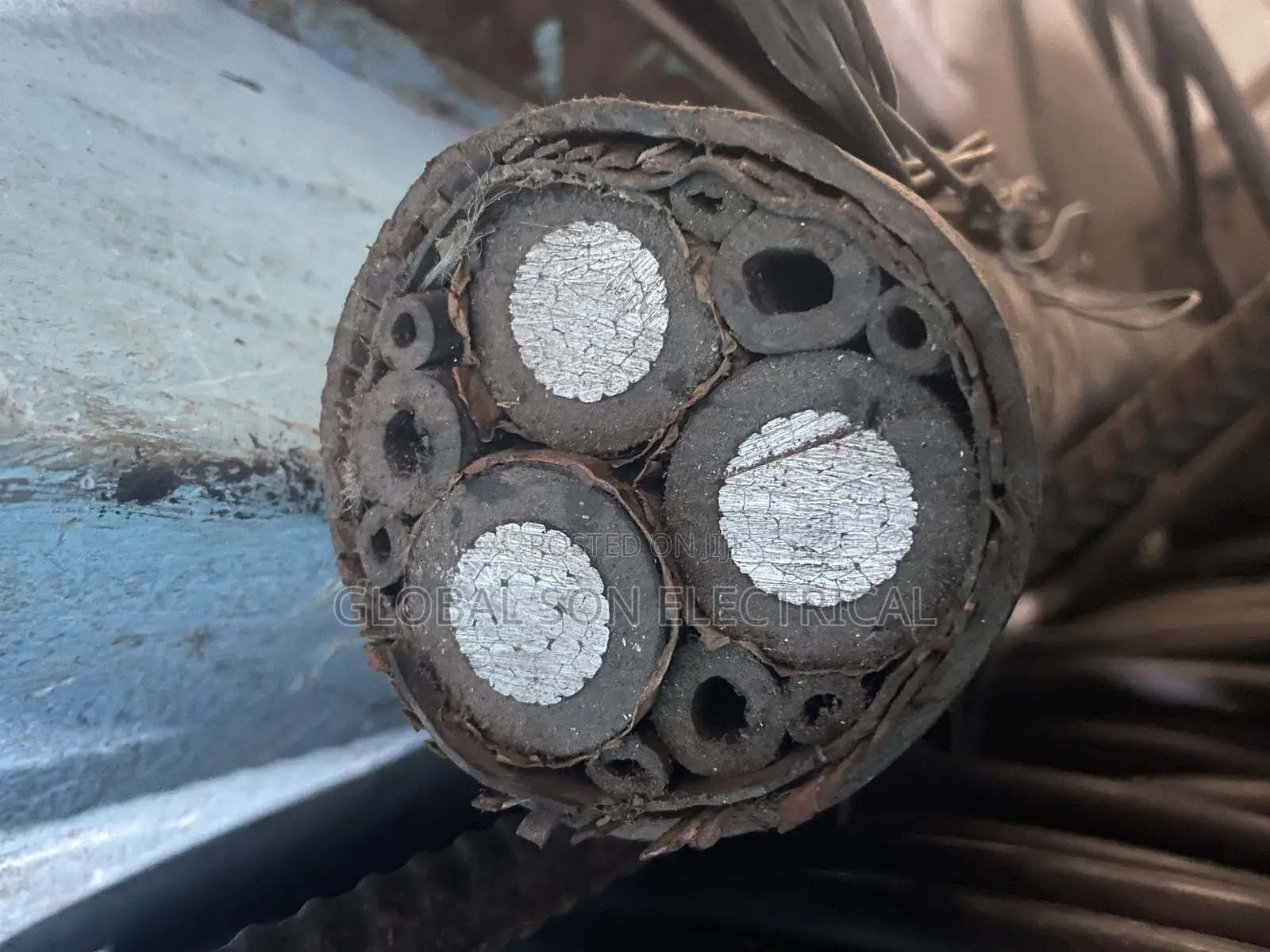 150mm,185mm,240mm 3core XLP Aluminum