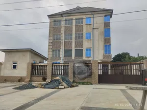 Office Complex / Commercial Building to Let in Oron Road, Udo Udoma.