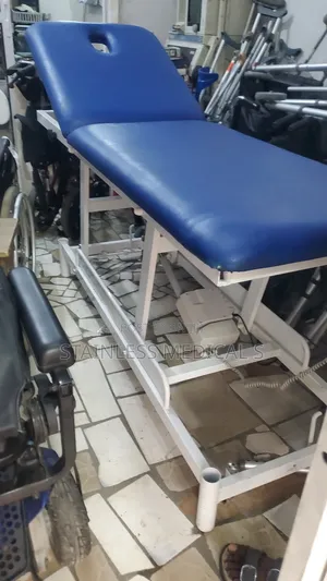 Electric Examination Couch